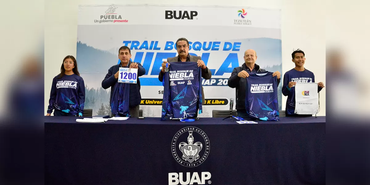 Presentan camiseta y medalla oficial del Trail Bosque de Niebla BUAP 2023