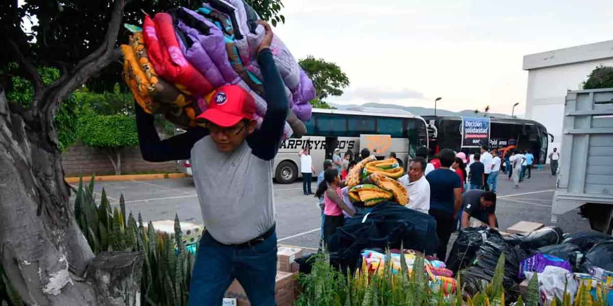 La BUAP entrega más de 30 toneladas de víveres a damnificados de Guerrero