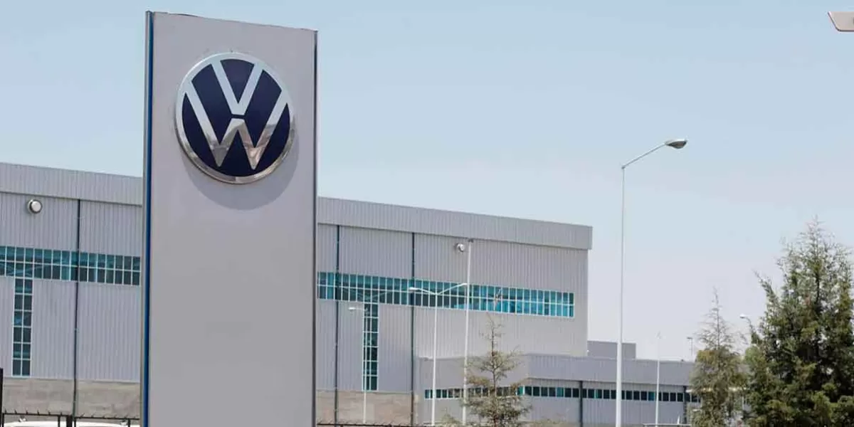 Anuncian en Volkswagen cero contrataciones y ajuste en costos del personal administrativo