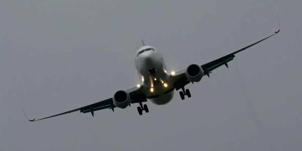 Avión de pasajeros Northwestern Air Lease se estrella en Canadá; hay 10 muertos