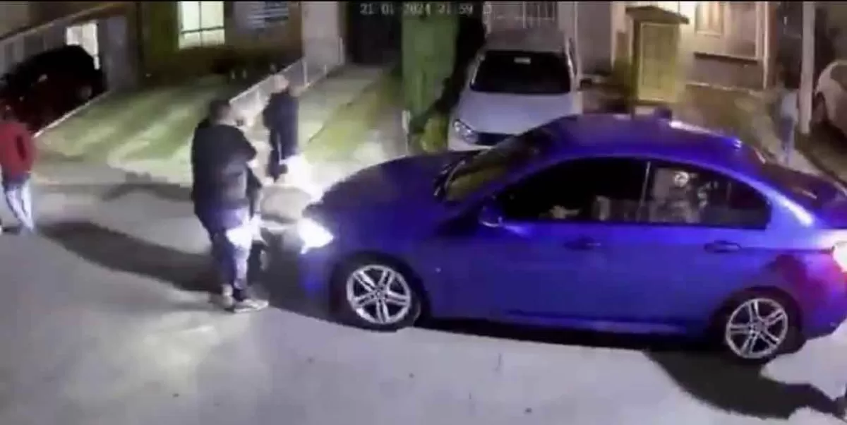 Con pistola en asaltan a familia en las puertas de su casa dentro de un fraccionamiento de Puebla