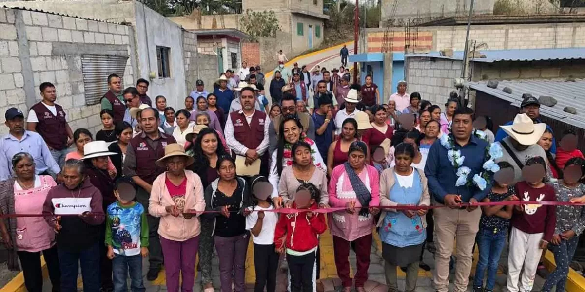 Ariadna Ayala dignificó calles en San Jerónimo Coyula, Atlixco