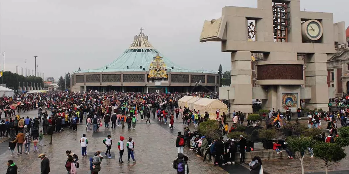 Como cada año, miles de poblanos viajan a la Basílica de Guadalupe