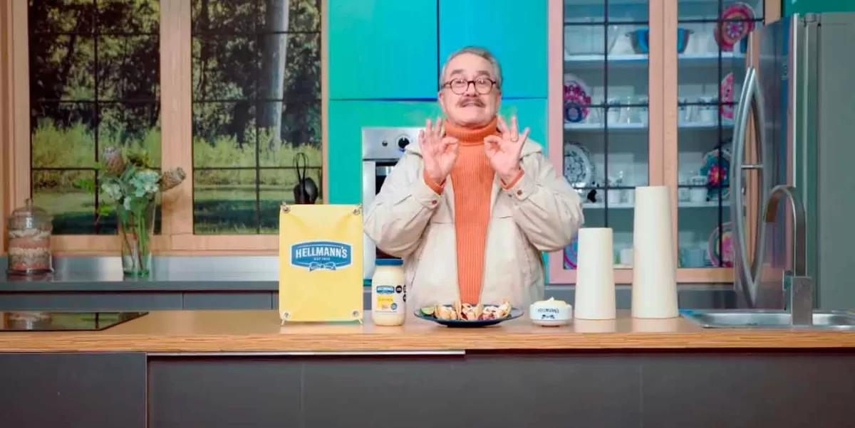 Pedrito Sola repite el comercial de la mayonesa Hellmann’s, ¡y esta vez no se equivocó!