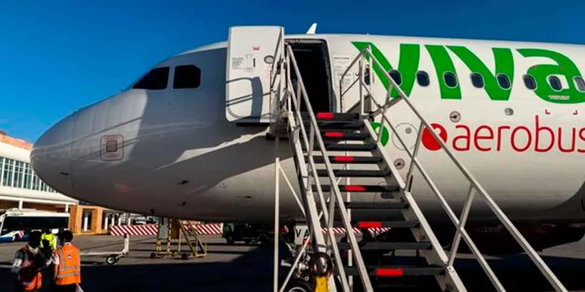Suspendió vuelos Viva Aerobus en Puebla por caída de ceniza del Popo