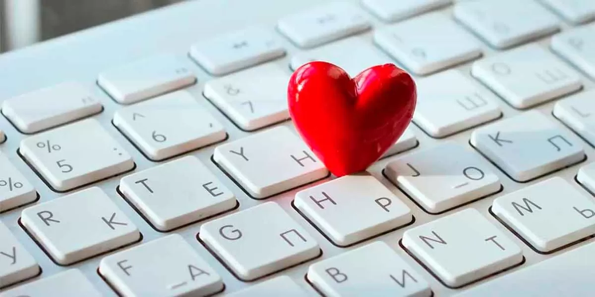 Académica Upaep alerta sobre los desafíos y peligros del “amor cibernético”