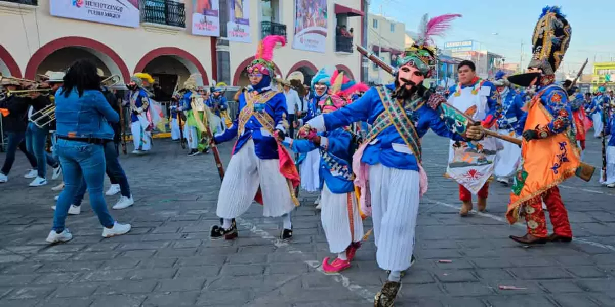 Arrancó el tradicional y colorido Carnaval en Huejotzingo