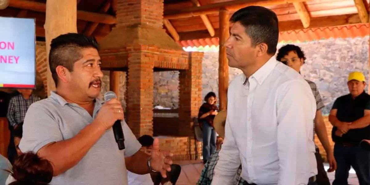 Eduardo Rivera conoció carencias en Salud de Pahuatlán y Honey