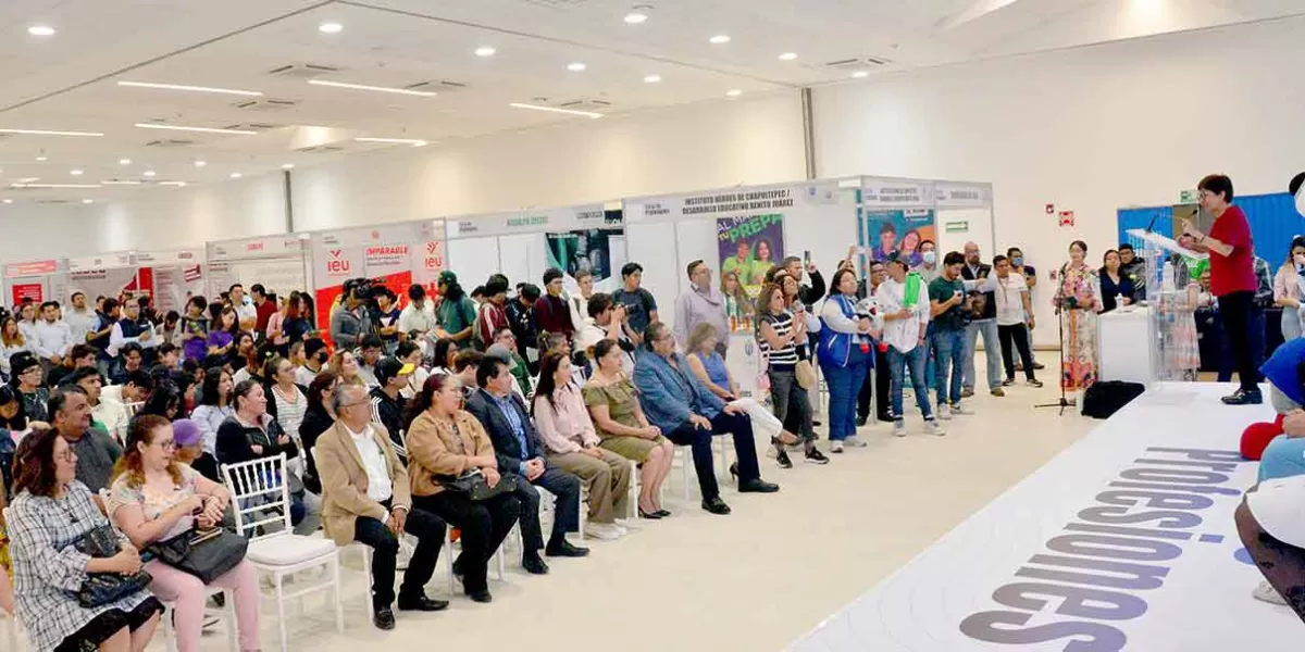 BUAP organizó la Feria de Profesiones 2024; participaron 32 instituciones 