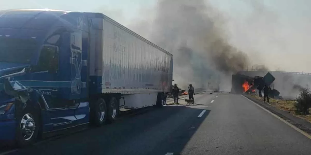 Choque provoca el cierre de la autopista Puebla-Orizaba