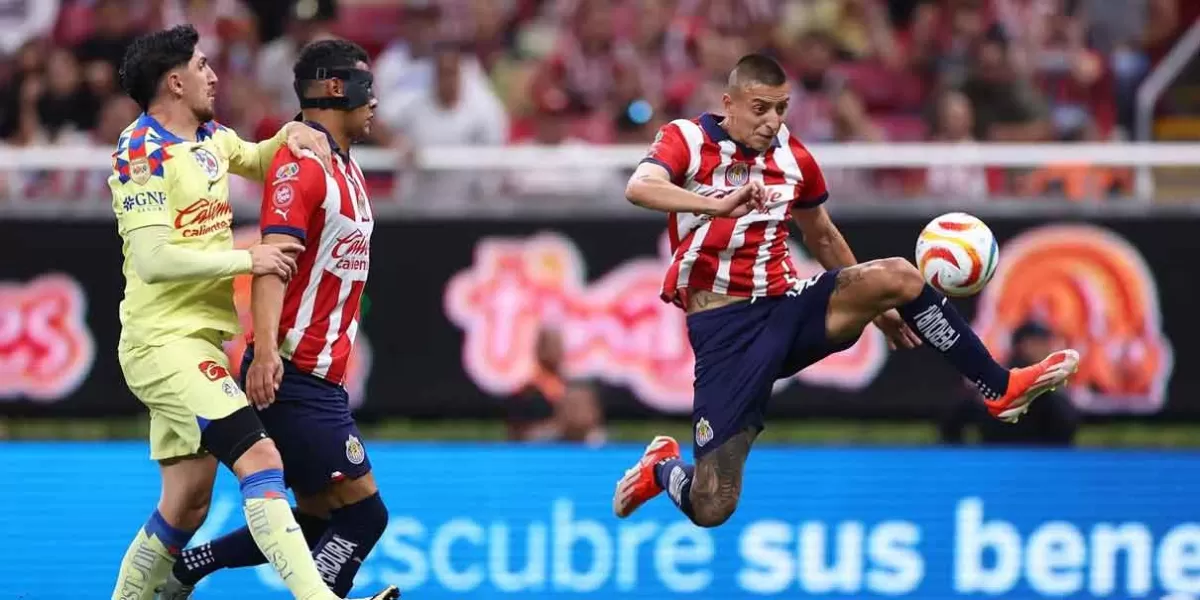 Chivas y América empatan sin goles en la ida de la semifinal