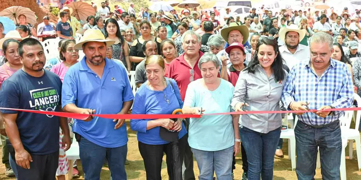 Rogelio López respaldó a floricultores de Tenango en proyecto de mercado 