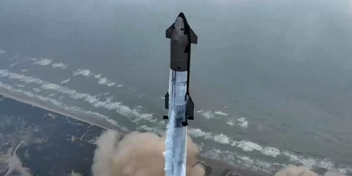 El cohete Starship de SpaceX logra despegar y amerizar con éxito