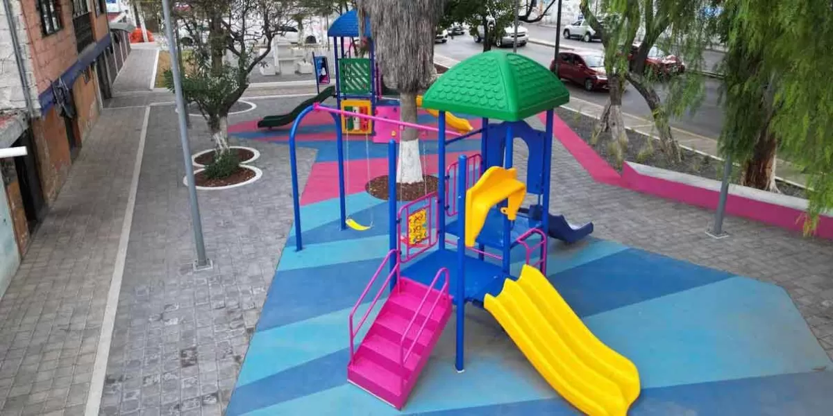 Entrega Ayuntamiento de Puebla rehabilitación del parque Juan Pablo II