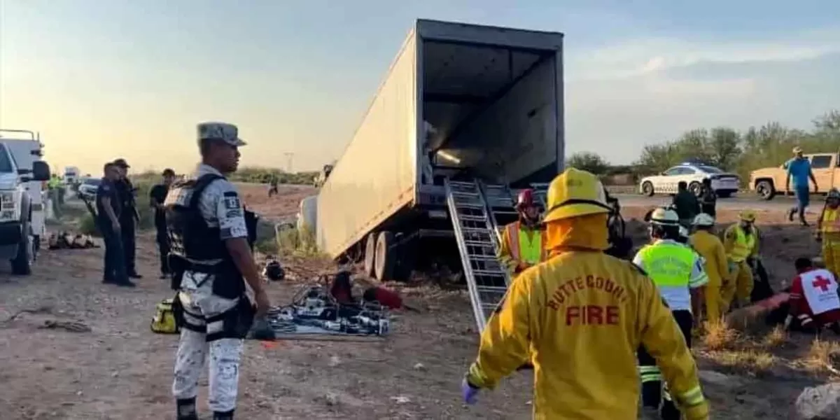 Accidente de tráiler en Sonora deja 14 migrantes heridos