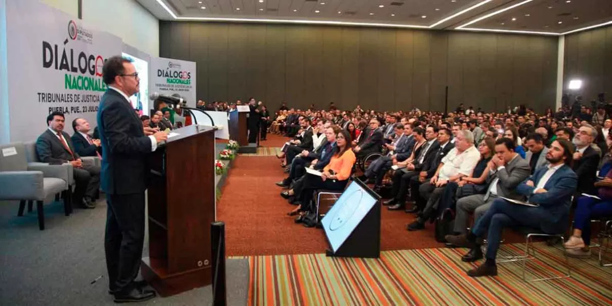 Diálogos Nacionales: Puebla como clave en la reforma del Poder Judicial, destaca Mier
