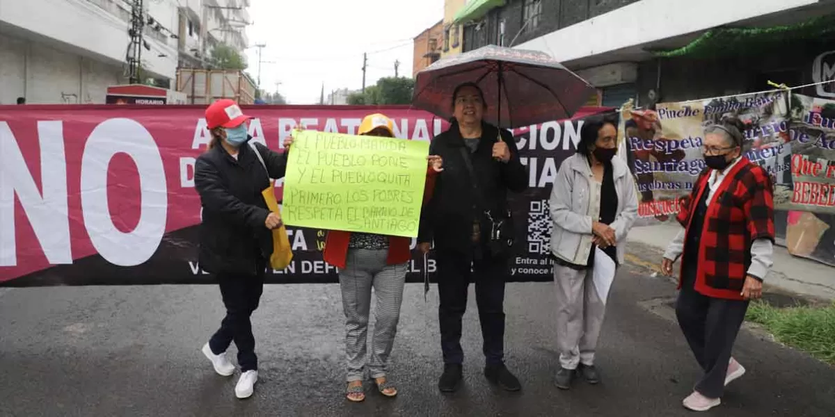 Más daños que beneficios ocasionan las obras en el Barrio de Santiago