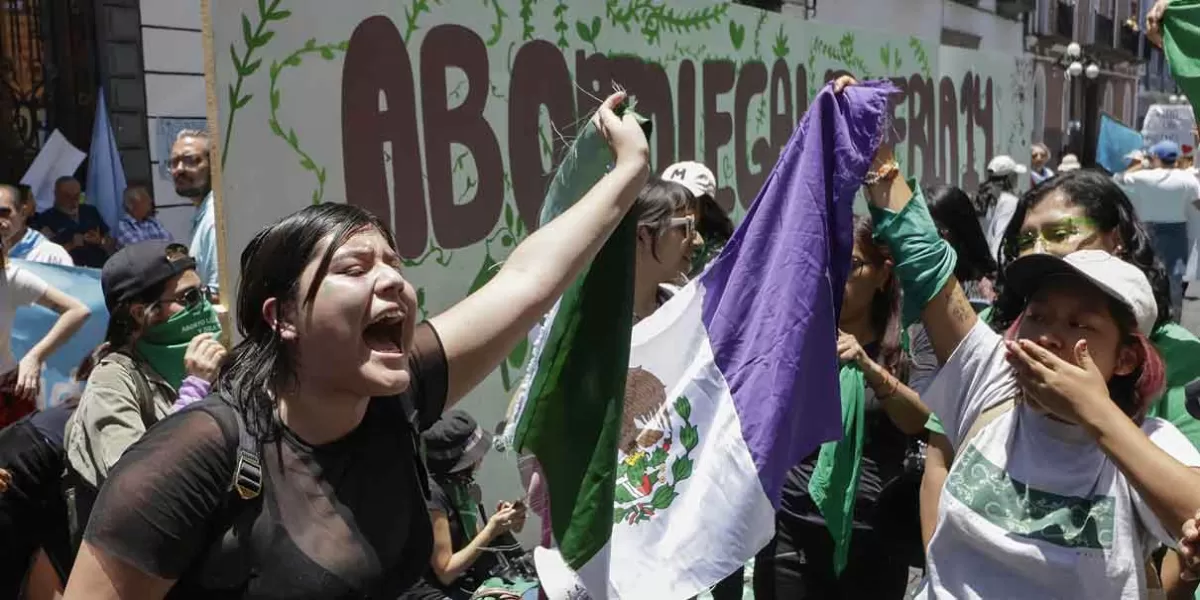 Segob: la condición legal del aborto en Puebla cambió con la despenalización