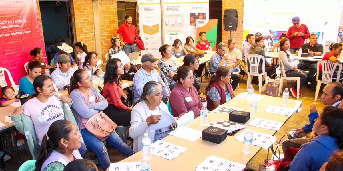 Artesanos de Puebla y Morelos se capacitan en producción de alfarería sin plomo