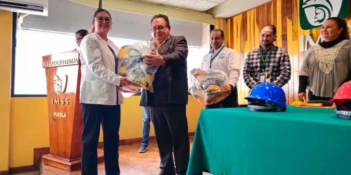 IMSS Puebla entregó equipo de Protección Civil a brigadas de Unidades Médicas