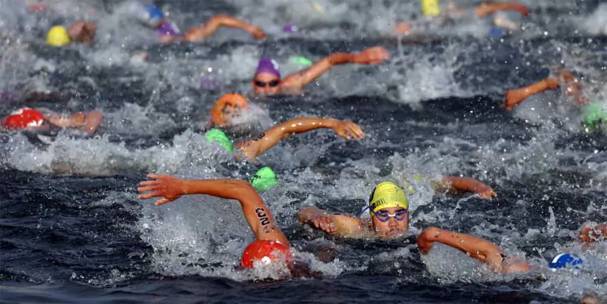 Atleta vomitó hasta 10 veces tras nadar en el Río Sena en París 2024