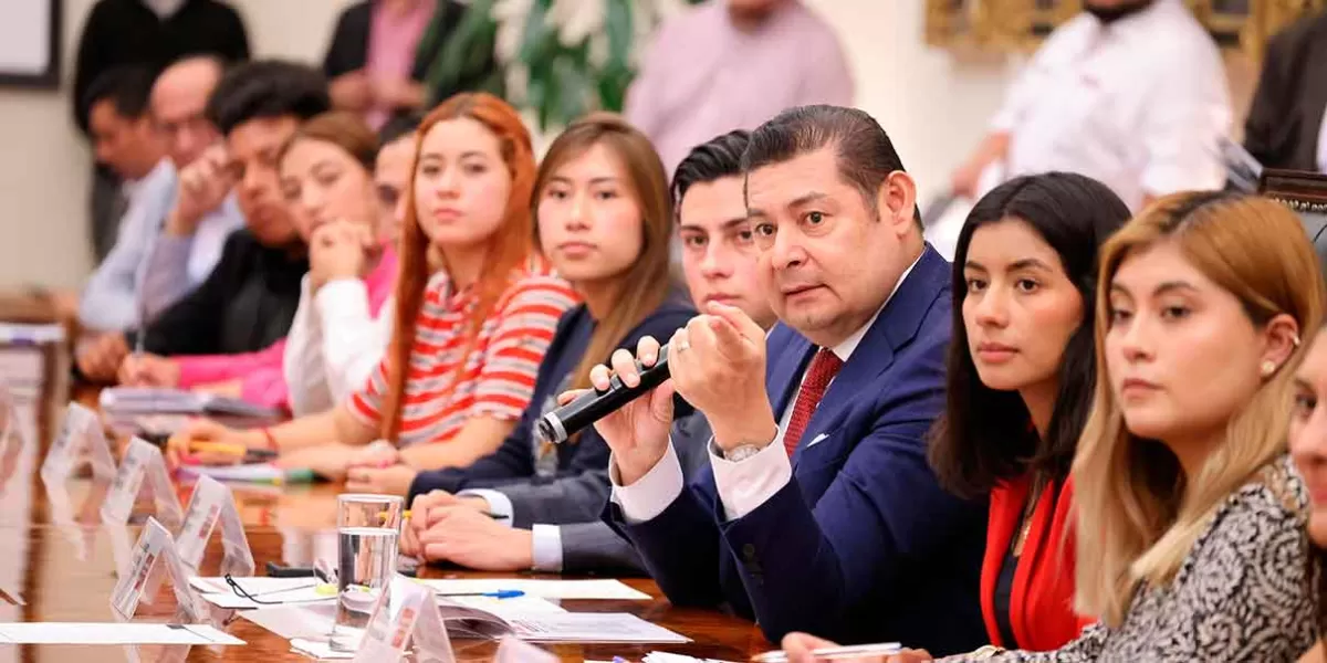 Armenta resalta la participación de los jóvenes en su gobierno