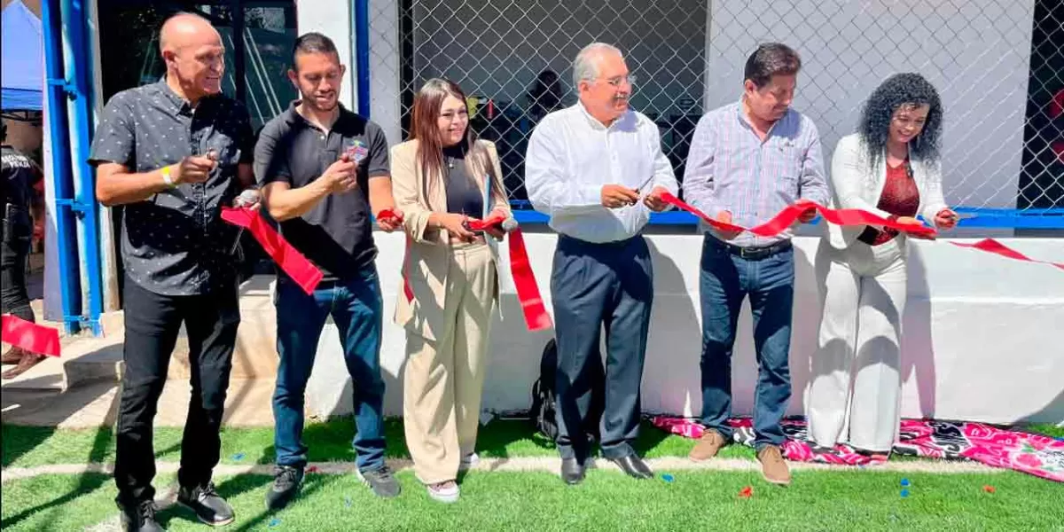 La Academia Atlético Huauchinango estrenó cancha de fútbol