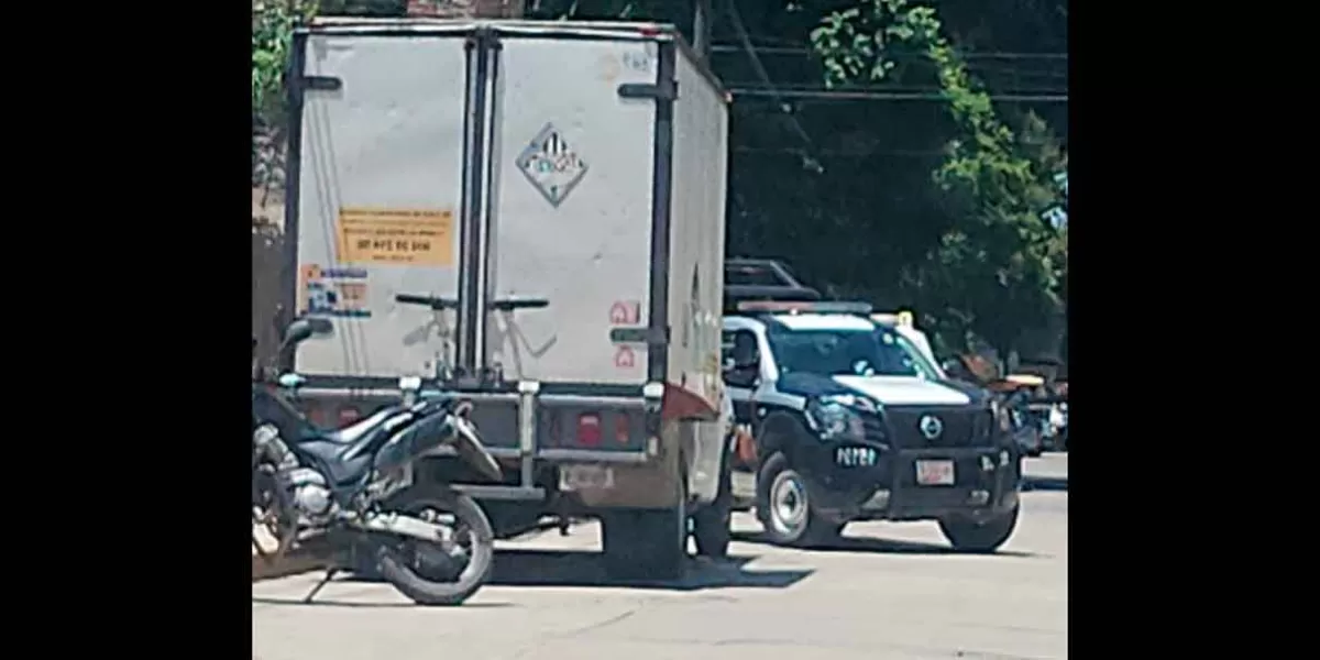 Recuperan camioneta robada y la dejan abandonada en Texmelucan