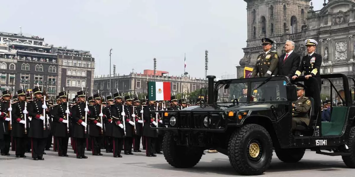 Fuerzas Armadas dan la bienvenida a Sheinbaum y se despiden de AMLO