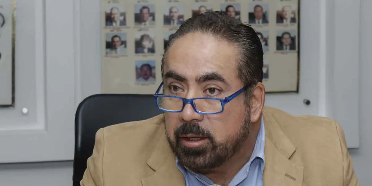 Gira de agradecimiento de Lalo Rivera una pantalla para promocionarse: Micalco
