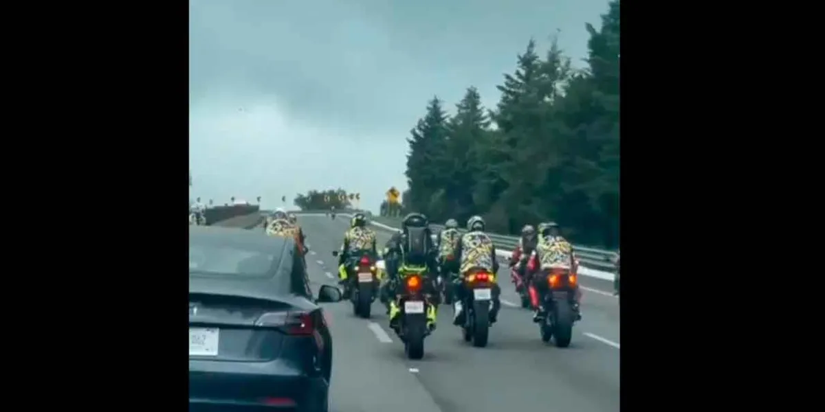 Como si fueran en andadera, bikers bloquean circulación de la México-Cuernavaca