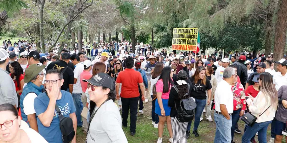 “México aguanta, la Ibero se levanta”: Ibero Puebla protesta contra la Reforma Judicial