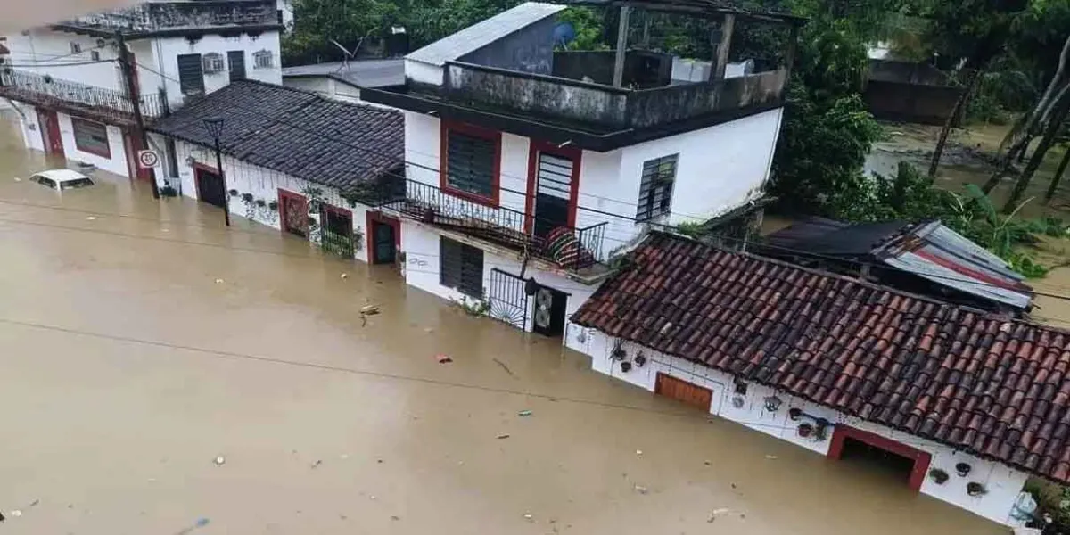 "Nadine" deja a su paso tres muertos y graves daños en Chiapas