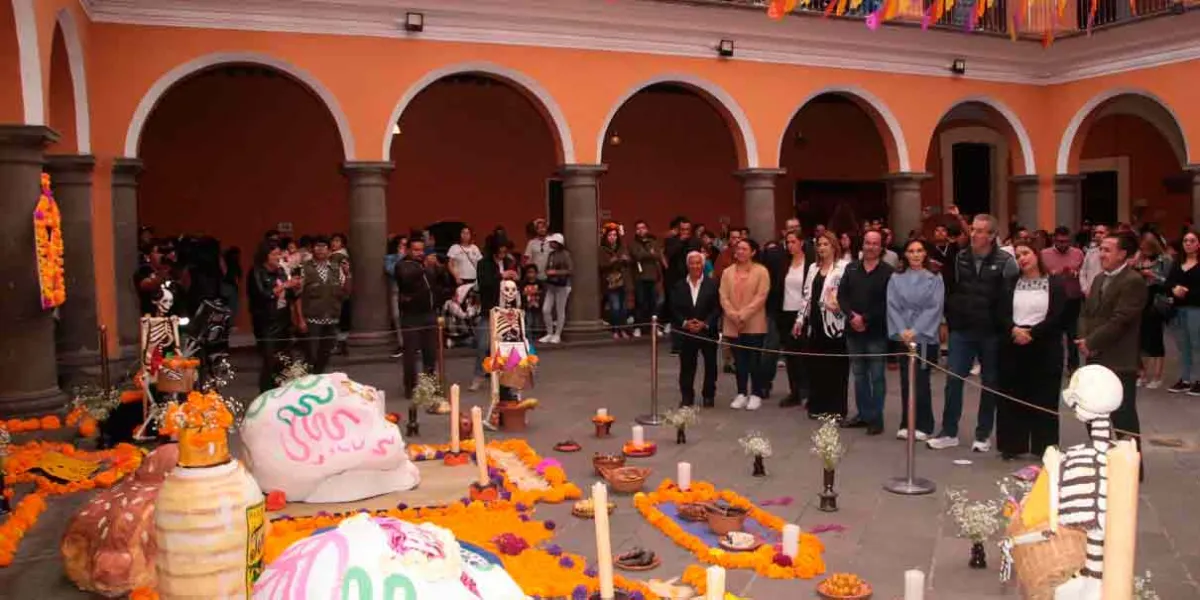 Ya puedes recorrer el Corredor de Ofrendas 2024 en la capital poblana