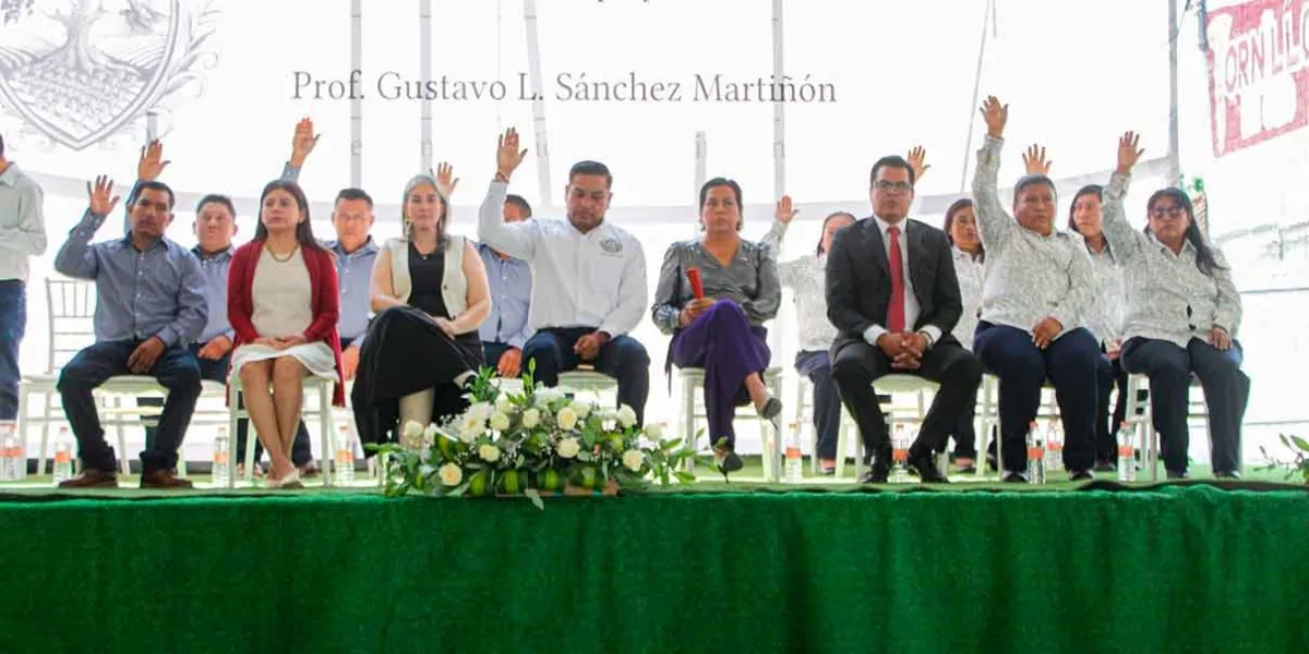 Gustavo Sánchez tomó protesta como edil de Tepeojuma: “Gobierno comprometido”