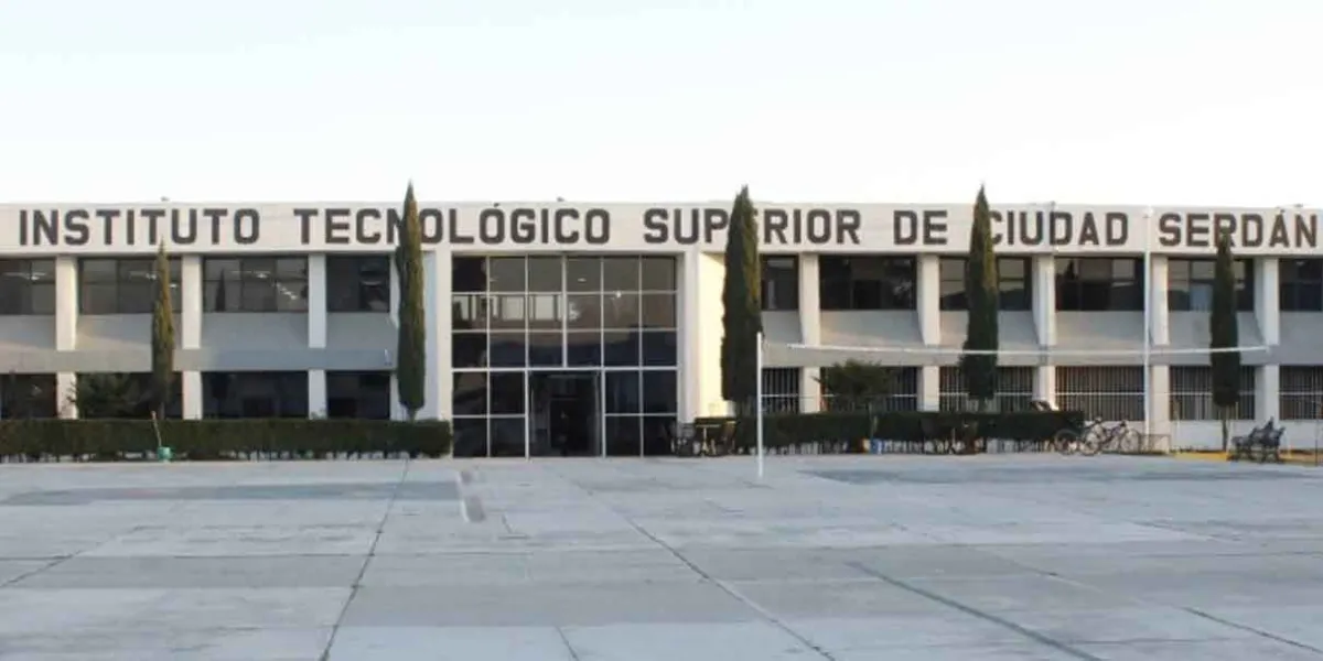 Académicos y estudiantes revelaron abusos y carencias en el Tec de Serdán