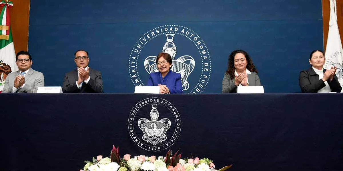 Facultad de Enfermería de la BUAP: Vocación de servicio en su tercer informe de labores