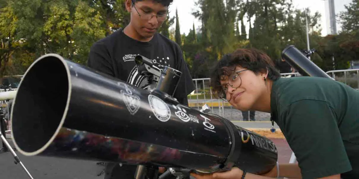 30 mil personas asistieron a la tradicional Noche de las Estrellas en la BUAP