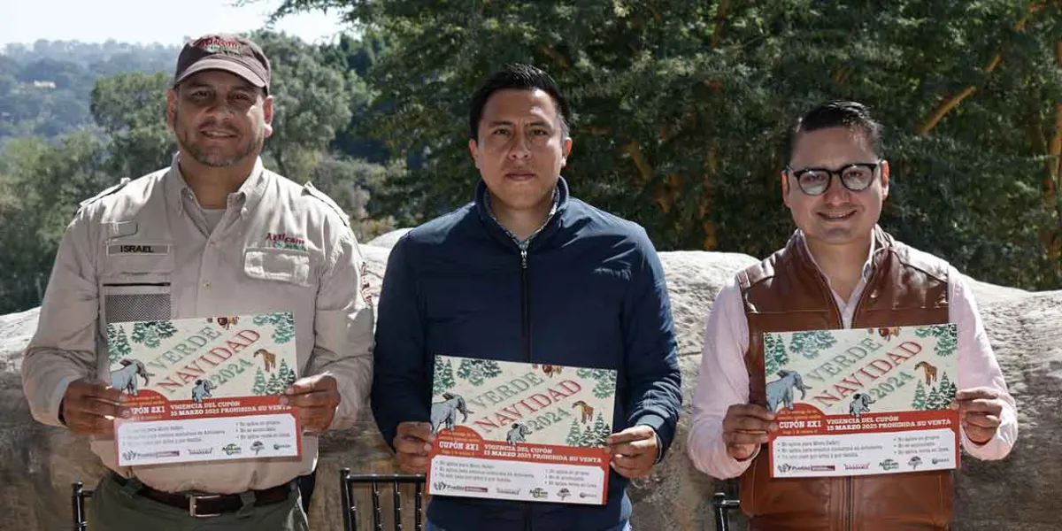 Ayuntamiento de Puebla se une a Campaña Verde Navidad de Africam Safari para reciclar árboles de navidad