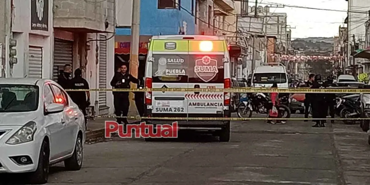 Hieren a pareja con arma blanca en el centro de Texmelucan; él muere