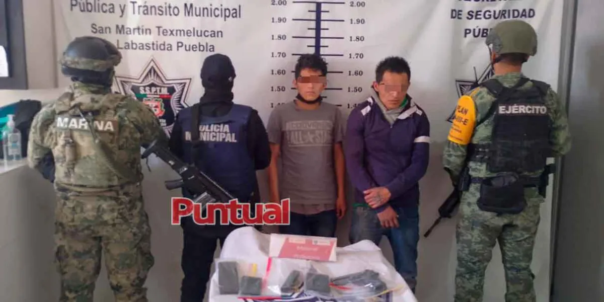 En Huejotzingo, detienen sujeto con arma exclusiva de las Fuerzas Armadas