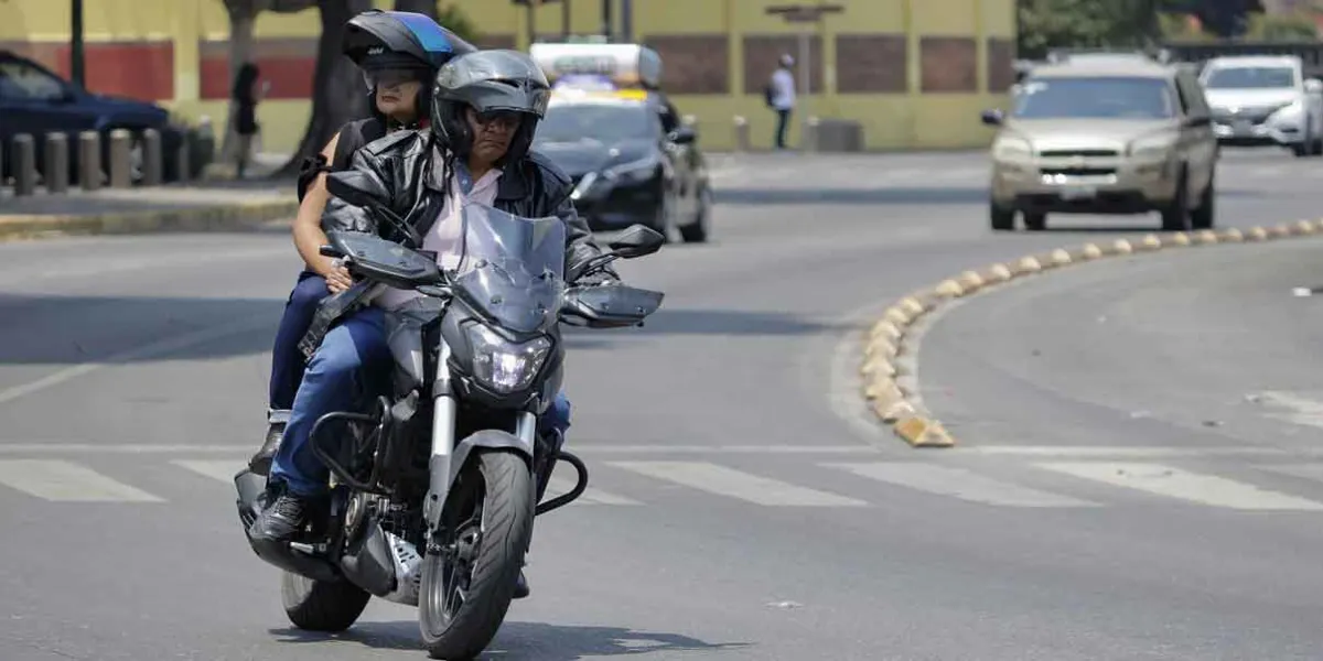 Vienen REGLAS y SANCIONES rigurosas a motociclistas para poder circular