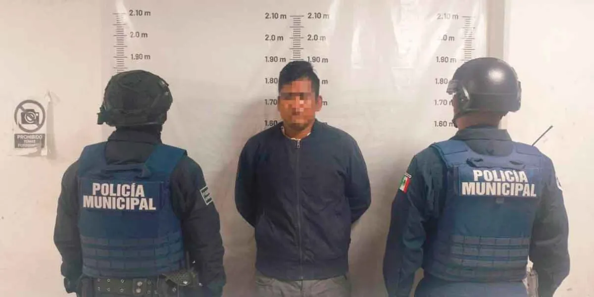 Habitantes de Cuautlancingo capturan a asaltante de comercio y lo entregan a la policía 