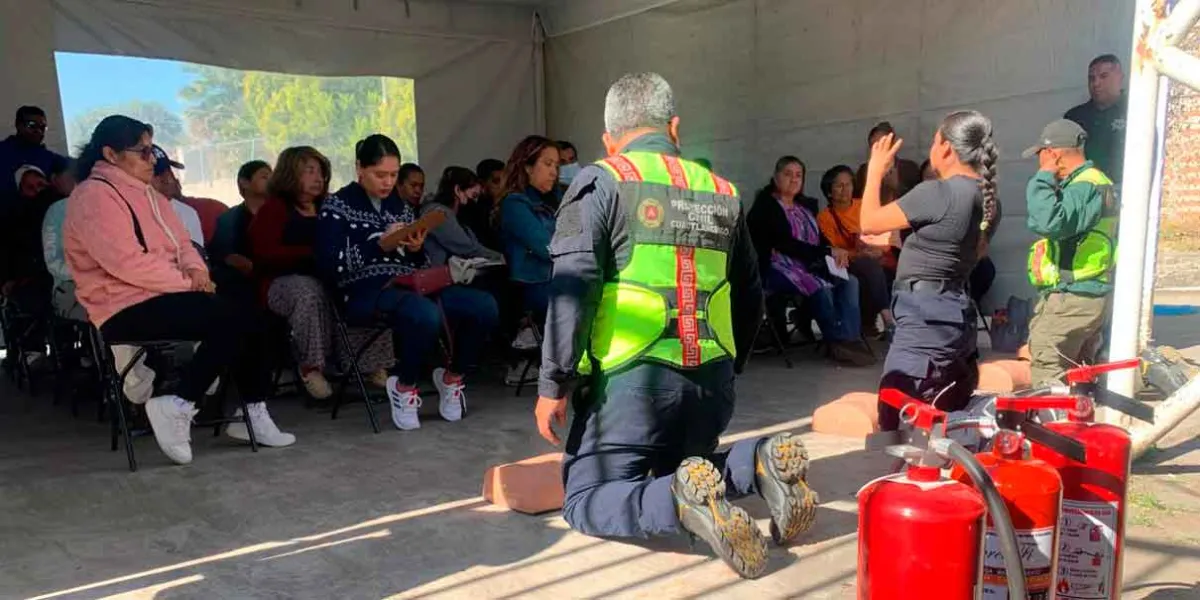 Protección Civil y Bomberos de Cuautlancingo imparten curso gratuito de brigadas multifuncionales