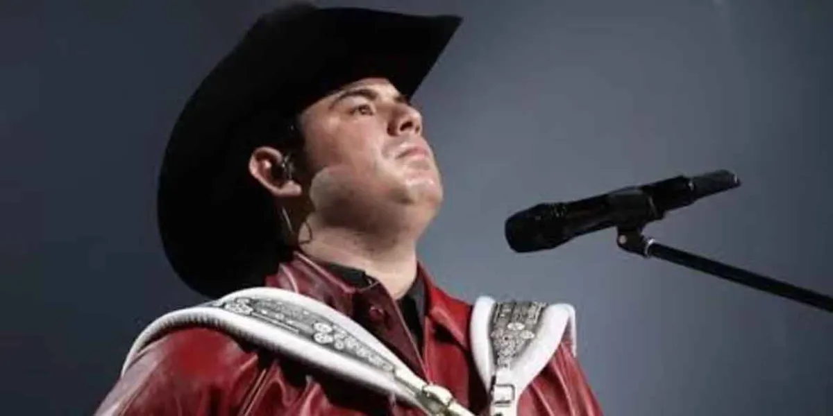 Alfredo Olivas presenta su esperado álbum 'V1V0'