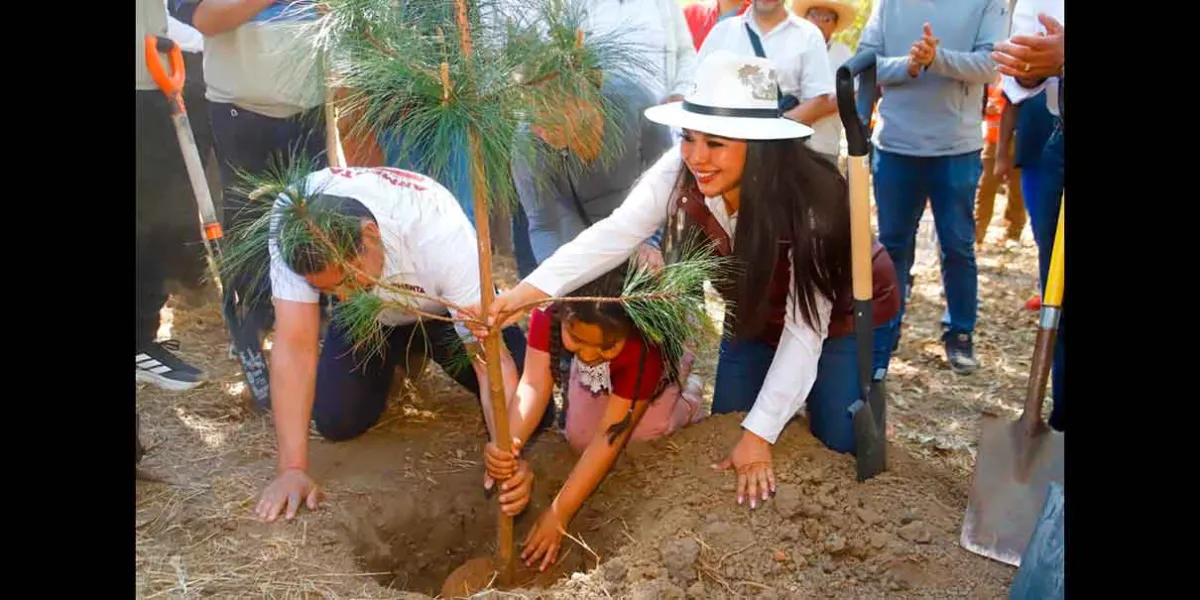 San Pedro Cholula se une a las faenas comunitarias