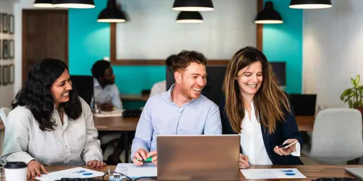 Amistad y trabajo: Clave para la salud mental y la productividad según estudio 