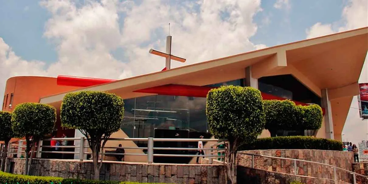 Una víctima más de MOTORATEROS, ahora fue un diputado en iglesia de la Atlixcáyotl  