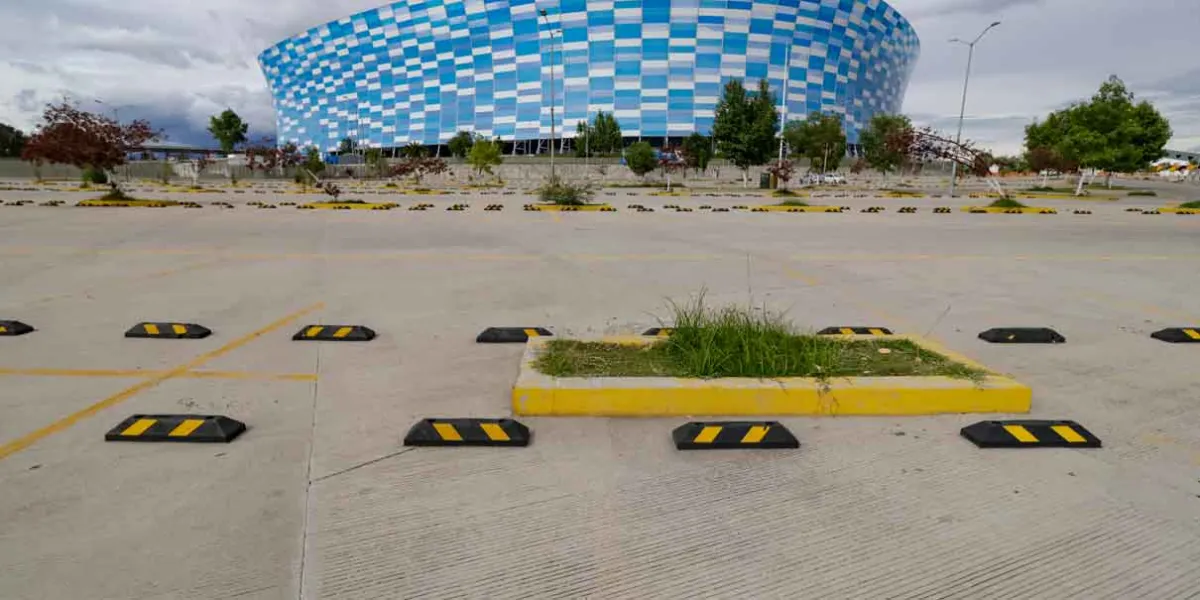 Se aplicará la ley en la lucha por el control de estacionamientos: Gobernación