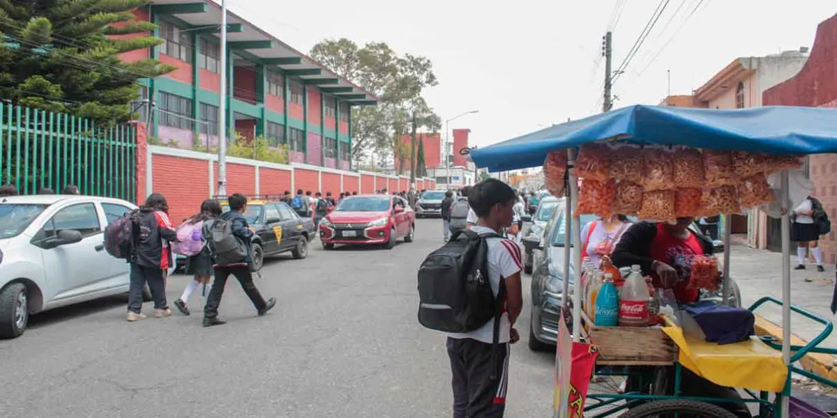 Puebla avanza en la eliminación de comida chatarra en torno a instituciones educativas